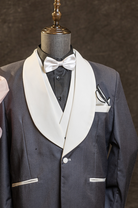 coat gown rental BM19