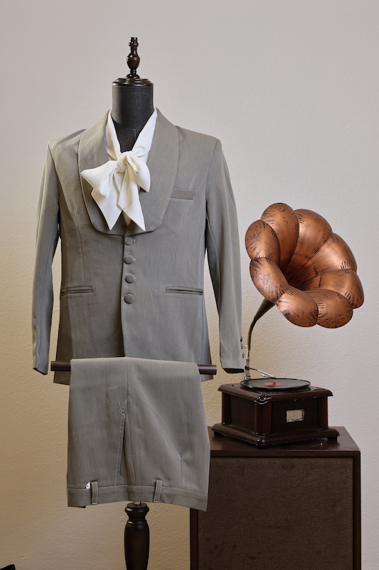 coat rental Bm17